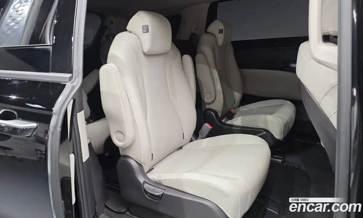 Kia Canival 2021 2.2 Автомат в Москве № 402381, фото 12