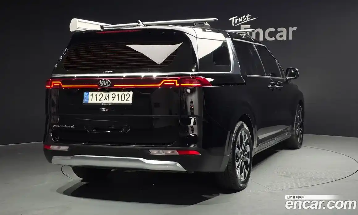 Kia Canival 2021 2.2 Автомат в Москве № 402381, фото 2