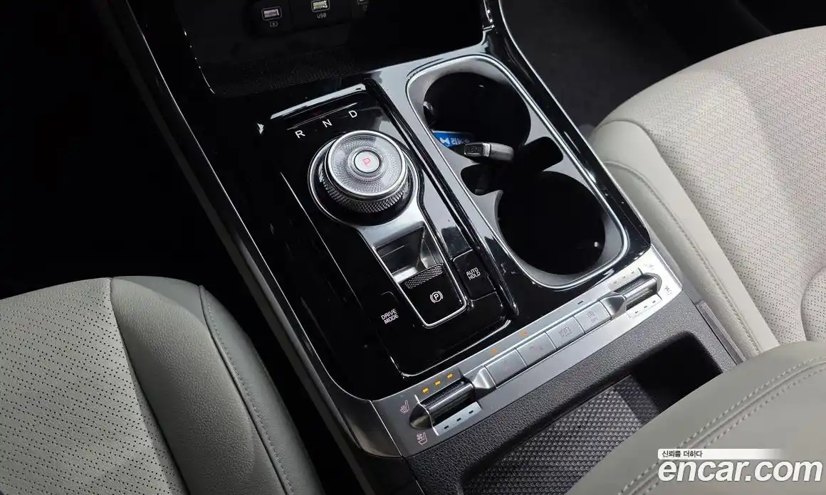 Kia Canival 2021 2.2 Автомат в Москве № 402381, фото 9