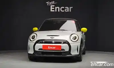 Mini Cooper 2022 Автомат в Москве № 431791, миниатюра 3