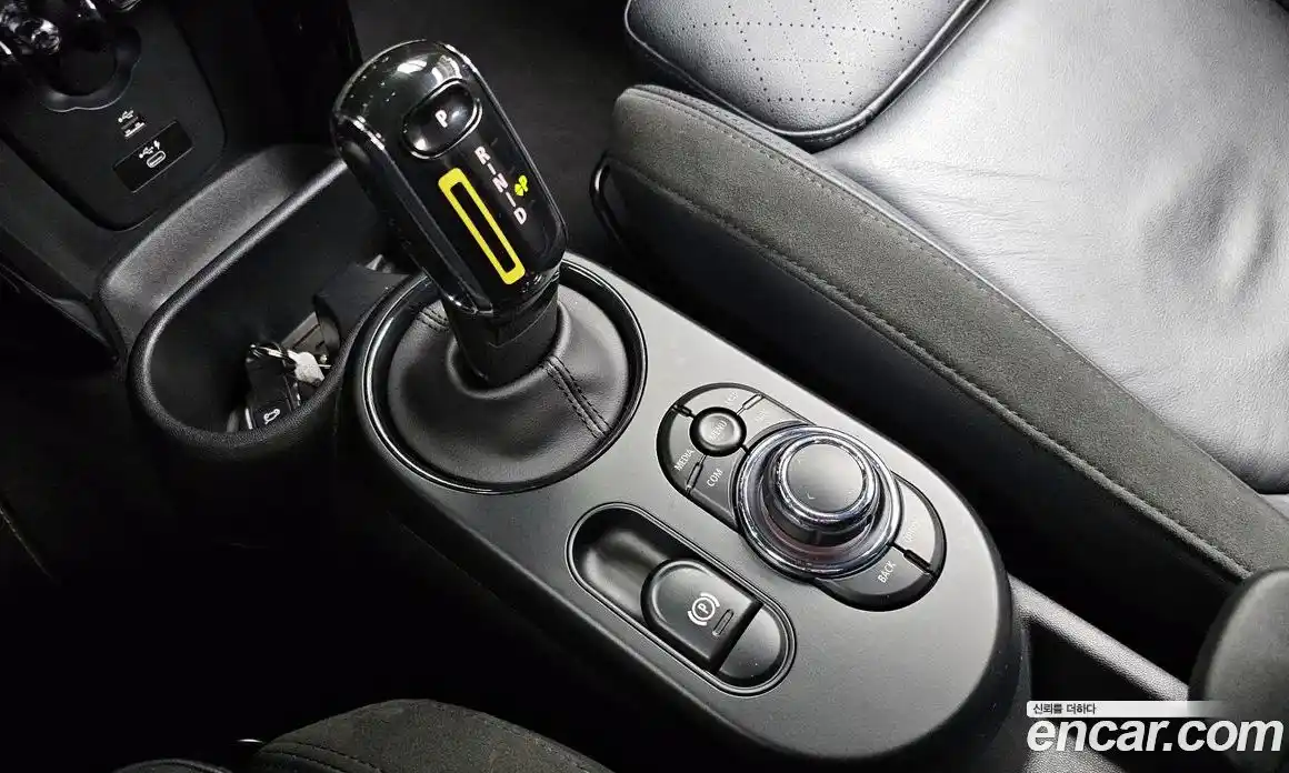 Mini Cooper 2022 Автомат в Москве № 431791, фото 9