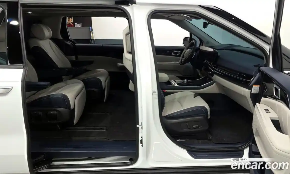 Kia Canival 2024 1.6 Автомат в Москве № 450830, фото 11