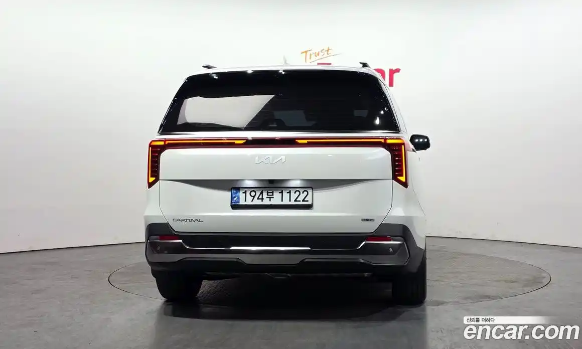 Kia Canival 2024 1.6 Автомат в Москве № 450830, фото 4