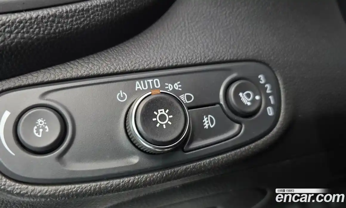 Chevrolet Trax 2019 1.6 Автомат в Москве № 454969, фото 17