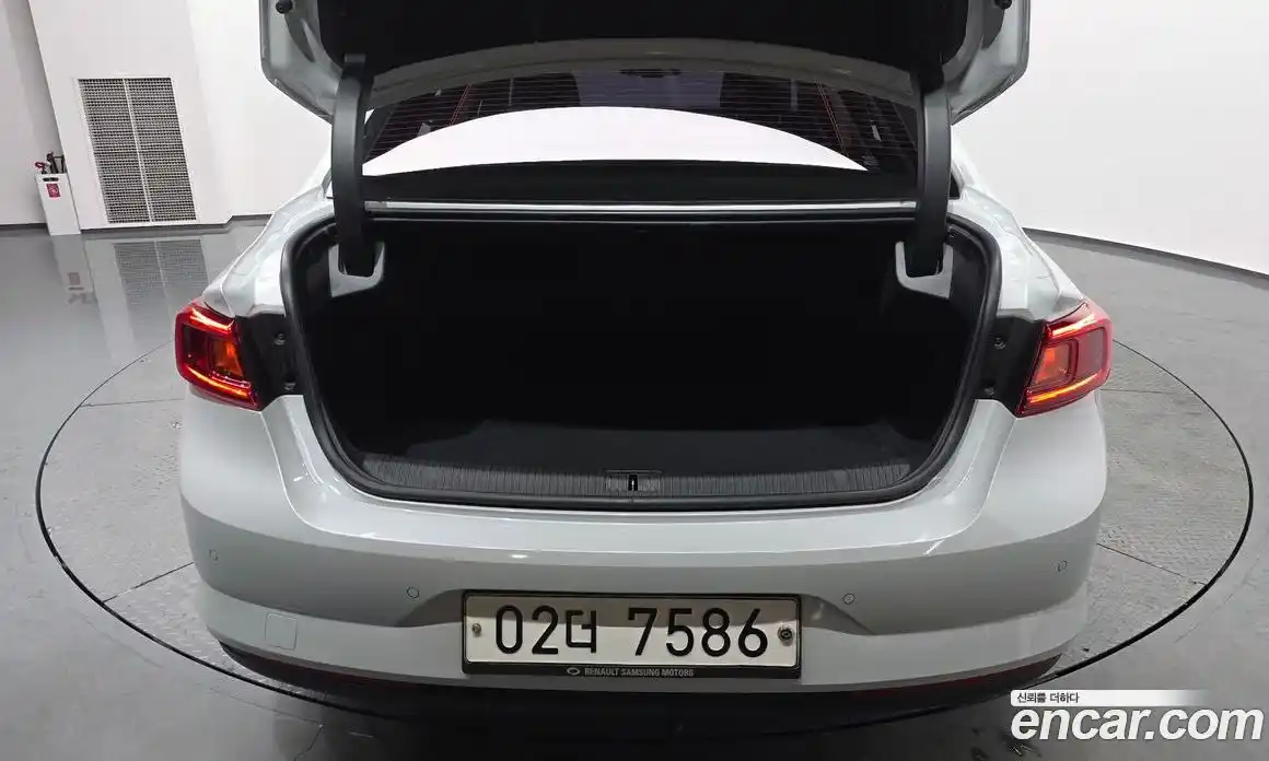 Renault SM6 2017 2.0 Автомат в Москве № 455675, фото 19