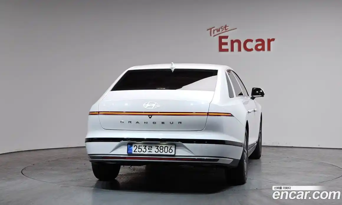 Hyundai Grandeur 2026 2.5 Автомат в Москве № 456557, фото 3