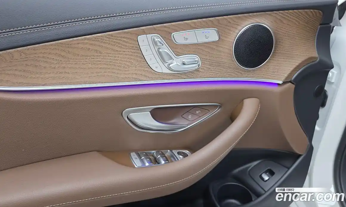 Mercedes-Benz E-Class 2023 2.0 Автомат в Москве № 466042, фото 17