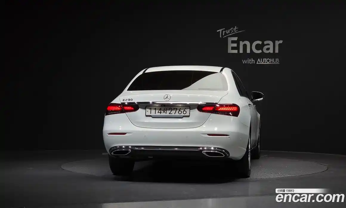 Mercedes-Benz E-Class 2023 2.0 Автомат в Москве № 466042, фото 4