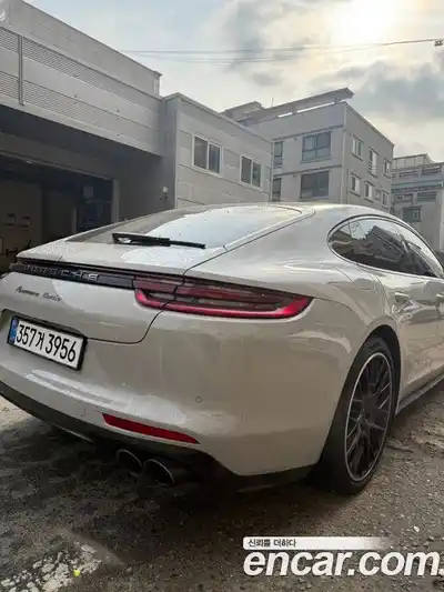 Porsche Panamera 2018 3.0 Автомат в Москве № 470922, миниатюра 2