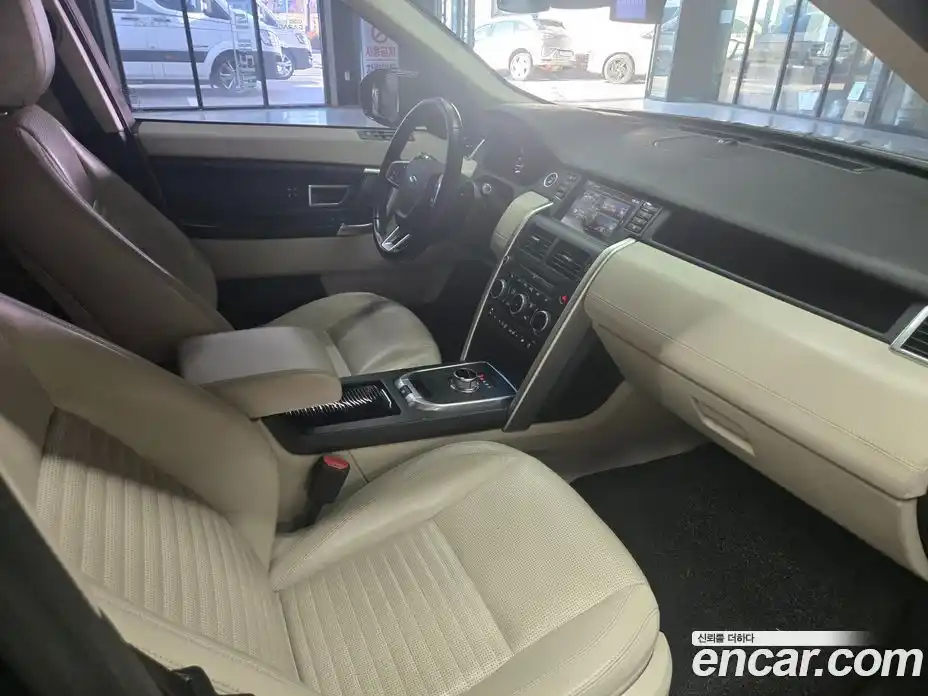 Land Rover Discovery Sport 2016 2.0 Автомат в Москве № 471501, фото 11