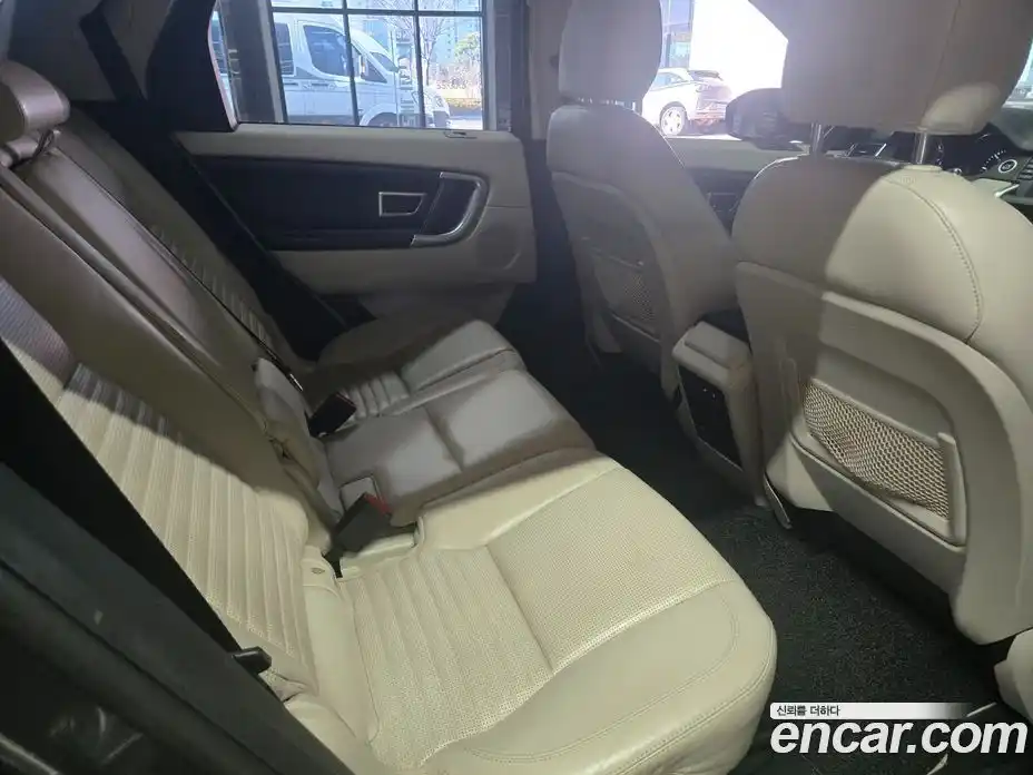 Land Rover Discovery Sport 2016 2.0 Автомат в Москве № 471501, фото 12