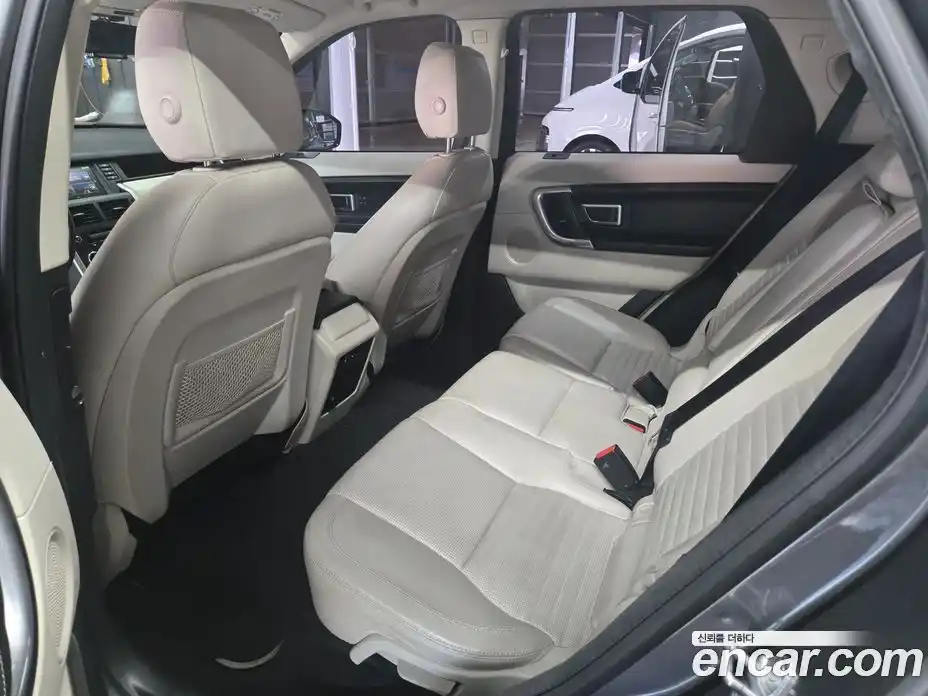 Land Rover Discovery Sport 2016 2.0 Автомат в Москве № 471501, фото 13