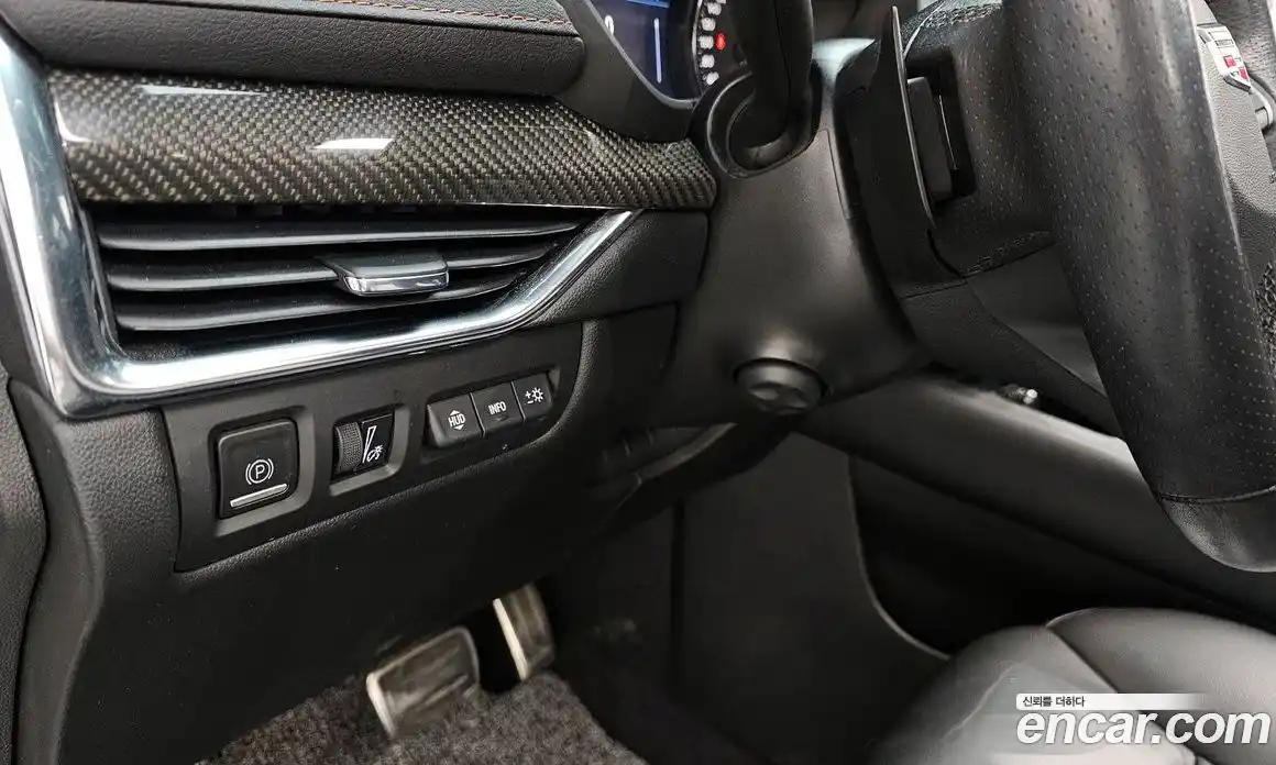 Cadillac XT4 2023 2.0 Автомат в Москве № 474634, фото 13