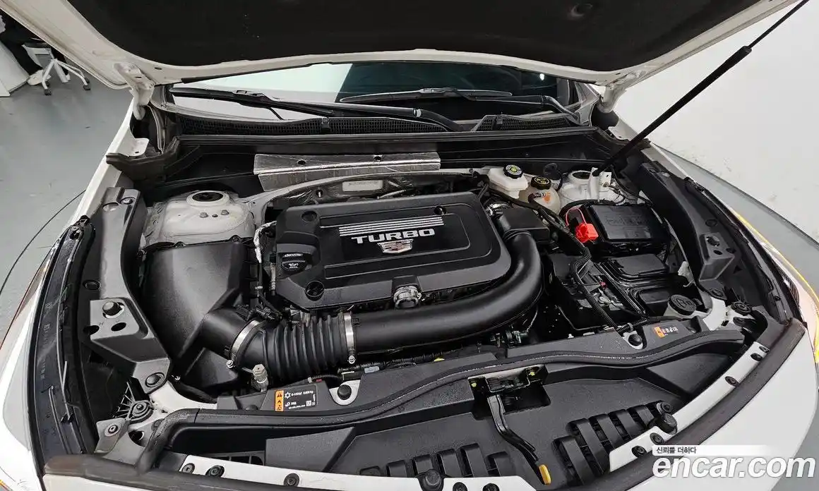 Cadillac XT4 2023 2.0 Автомат в Москве № 474634, фото 6