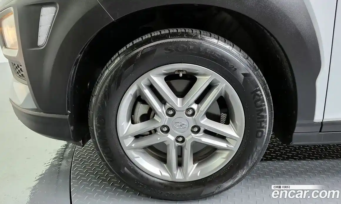 Hyundai Kona 2020 1.6 Автомат в Москве № 48616, фото 12