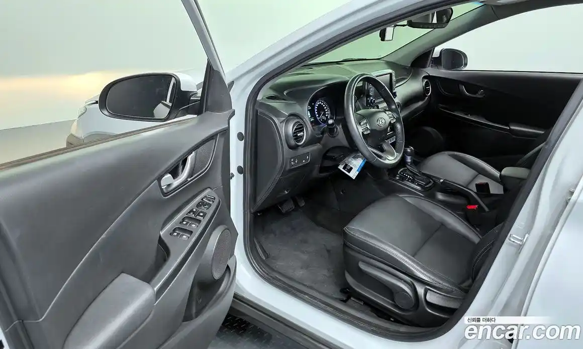 Hyundai Kona 2020 1.6 Автомат в Москве № 48616, фото 14