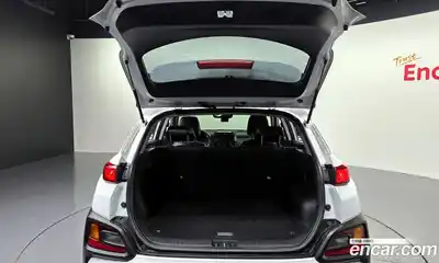 Hyundai Kona 2020 1.6 Автомат в Москве № 48616, миниатюра 2