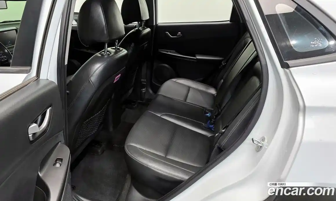 Hyundai Kona 2020 1.6 Автомат в Москве № 48616, фото 3