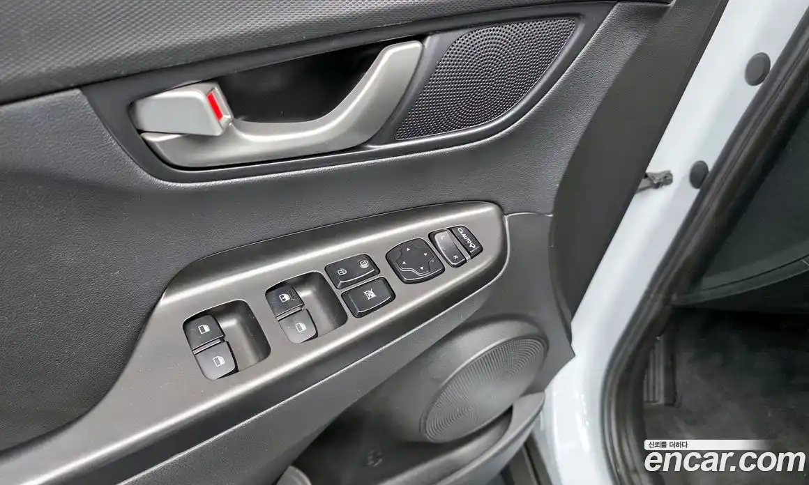 Hyundai Kona 2020 1.6 Автомат в Москве № 48616, фото 9