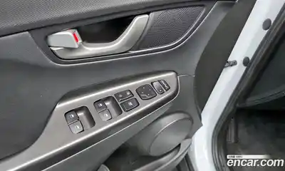 Hyundai Kona 2020 1.6 Автомат в Москве № 48616, миниатюра 9