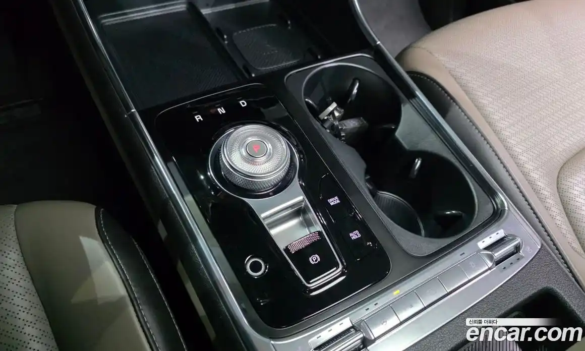 Kia Canival 2024 1.6 Автомат в Москве № 56173, фото 7