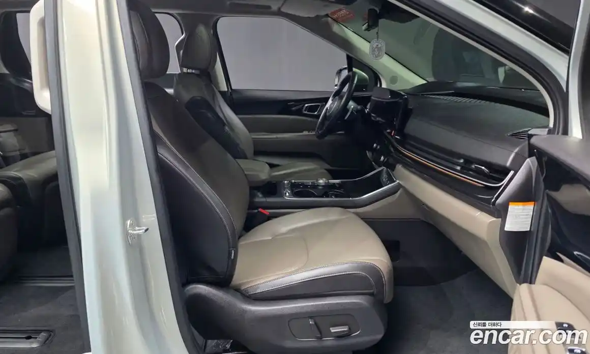 Kia Canival 2024 1.6 Автомат в Москве № 56173, фото 9