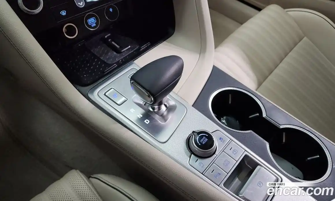 Genesis G70 2024 2.5 Автомат в Москве № 58767, фото 12