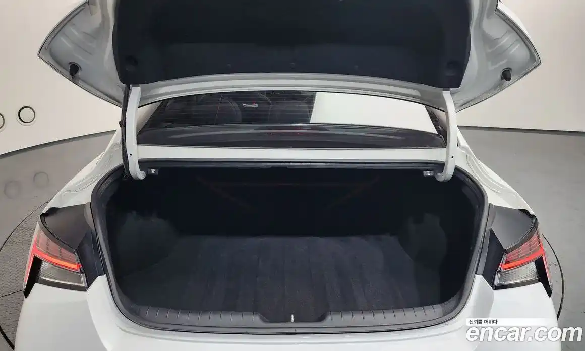 Hyundai Avante 2024 2.0 Механическая в Москве № 8943, фото 12