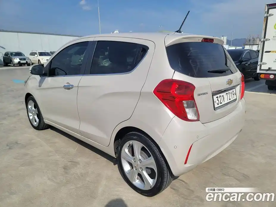 Chevrolet Spark 2017 1.0 Автомат в Москве № 105830, фото 2