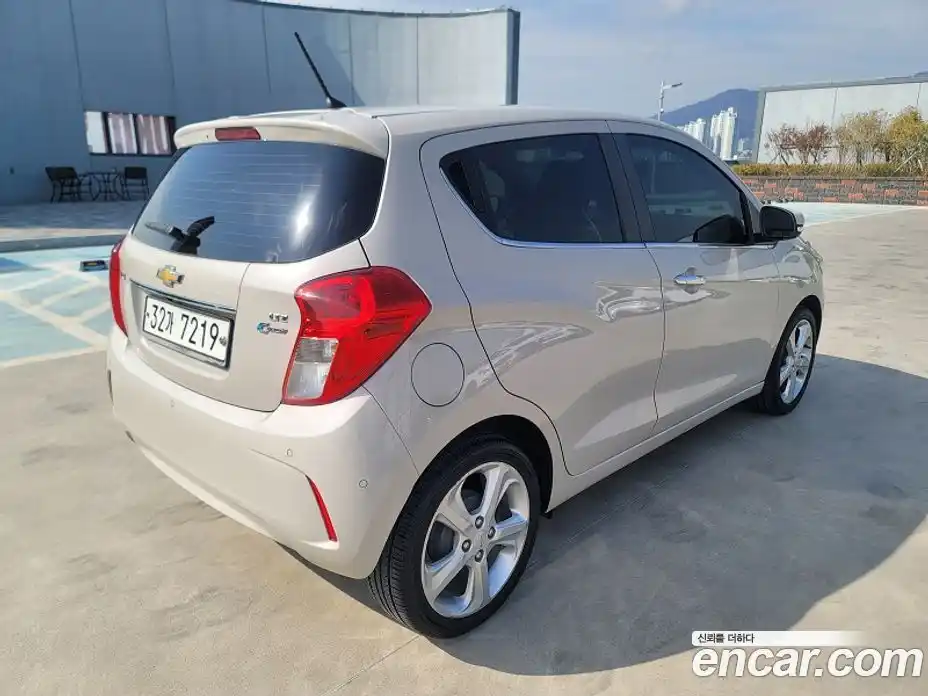 Chevrolet Spark 2017 1.0 Автомат в Москве № 105830, фото 4