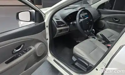 Renault SM3 2010 1.6 Автомат в Москве № 106218, миниатюра 11