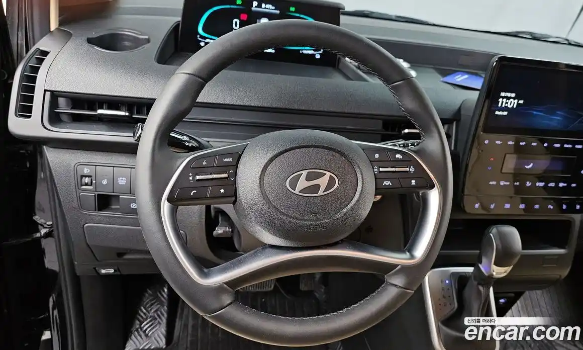 Hyundai Staria 2025 1.6 Автомат в Москве № 107738, фото 1