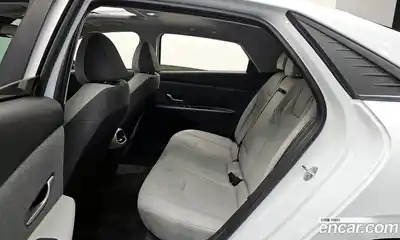 Hyundai Avante 2023 1.6 Автомат в Москве № 110723, миниатюра 12