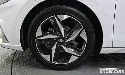 Hyundai Avante 2023 1.6 Автомат в Москве № 110723, миниатюра 5