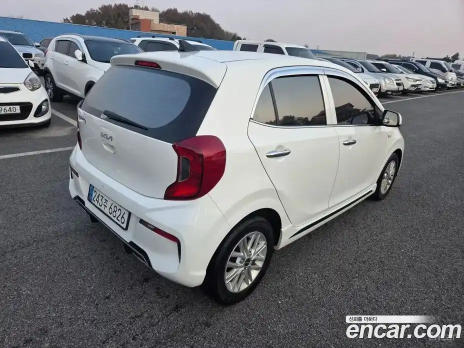 Kia Morning 2023 1.0 Автомат в Москве № 120913, фото 6