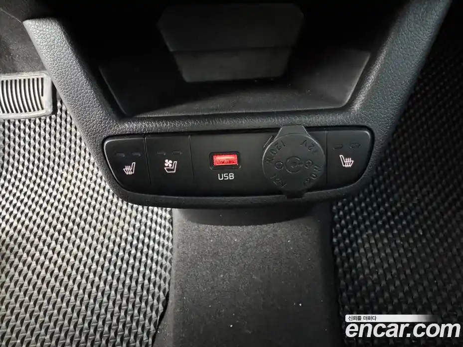 Kia Ray 2023 1.0 Автомат в Москве № 121324, фото 13