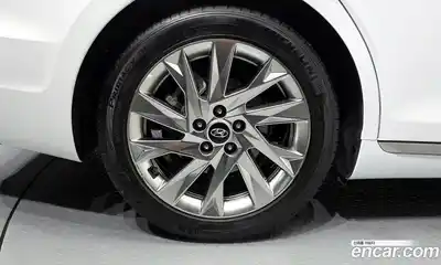 Hyundai Grandeur 2022 2.4 Автомат в Москве № 126187, миниатюра 4