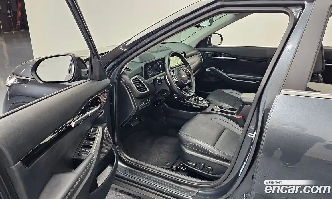 Kia Seltos 2023 1.6 Автомат в Москве № 132310, фото 14