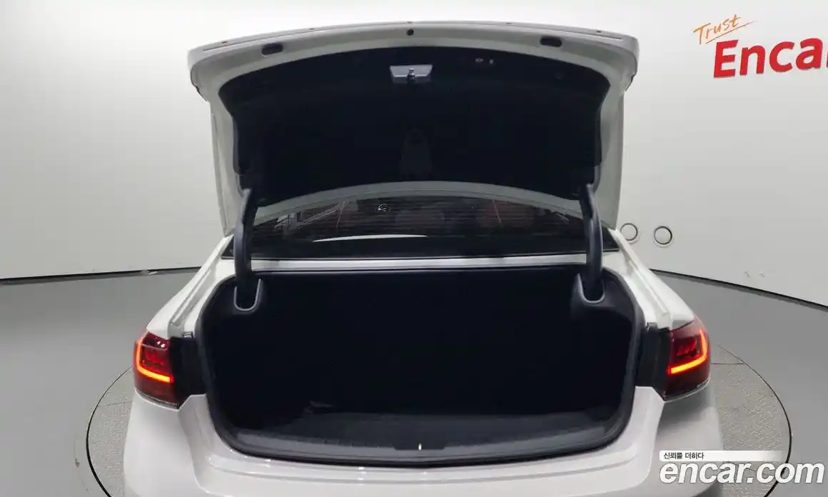 Kia K7 2020 2.5 Автомат в Москве № 132835, фото 13