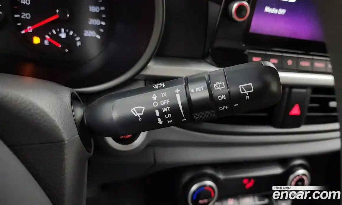 Kia Morning 2021 1.0 Автомат в Москве № 132838, фото 4