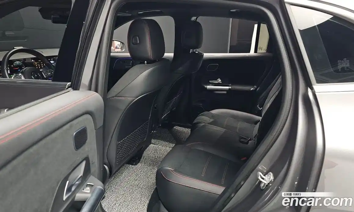 Mercedes-Benz EQA 2024 0.2 Автомат в Москве № 136162, фото 16