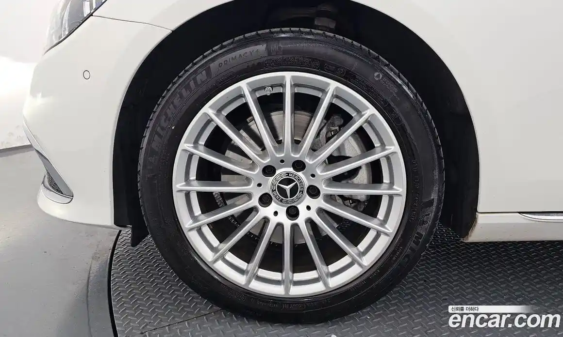 Mercedes-Benz E-Class 2021 2.0 Автомат в Москве № 141664, фото 18