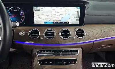 Mercedes-Benz E-Class 2021 2.0 Автомат в Москве № 141664, миниатюра 10