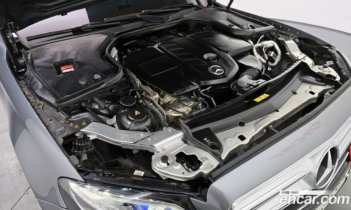 Mercedes-Benz E-Class 2019 1.9 Автомат в Москве № 142187, фото 1