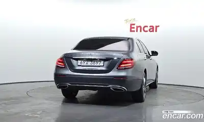 Mercedes-Benz E-Class 2019 1.9 Автомат в Москве № 142187, миниатюра 2