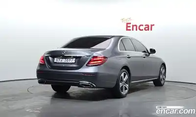 Mercedes-Benz E-Class 2019 1.9 Автомат в Москве № 142187, миниатюра 3
