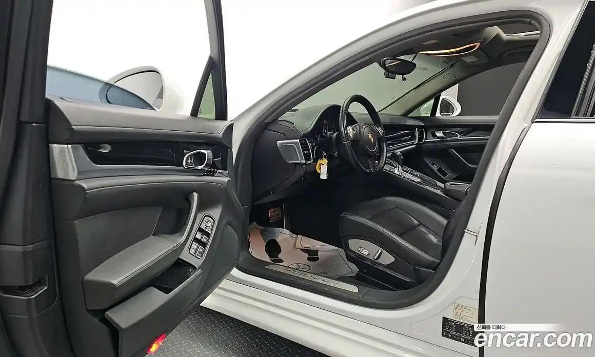 Porsche Panamera 2013 3.6 Автомат в Москве № 145740, фото 2