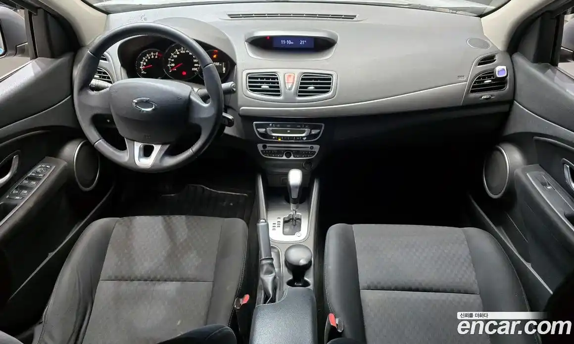 Renault SM3 2011 1.6 Автомат в Москве № 147626, фото 17