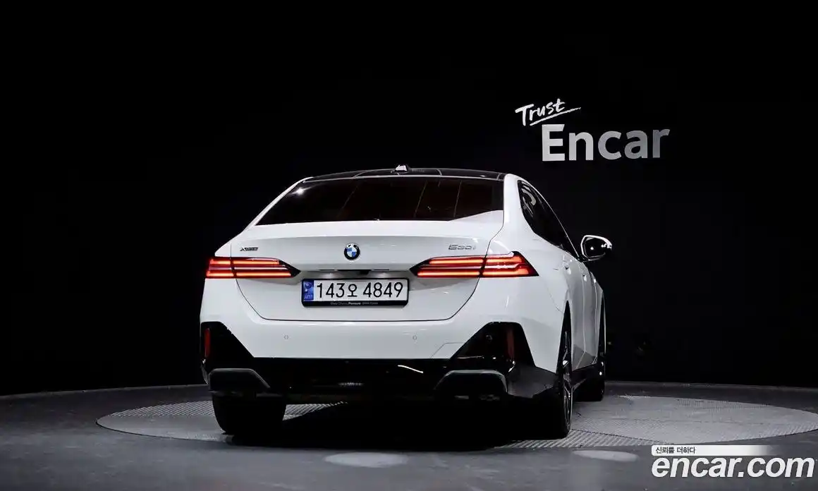 BMW 5-Series 2024 2.0 Автомат в Москве № 154303, фото 9