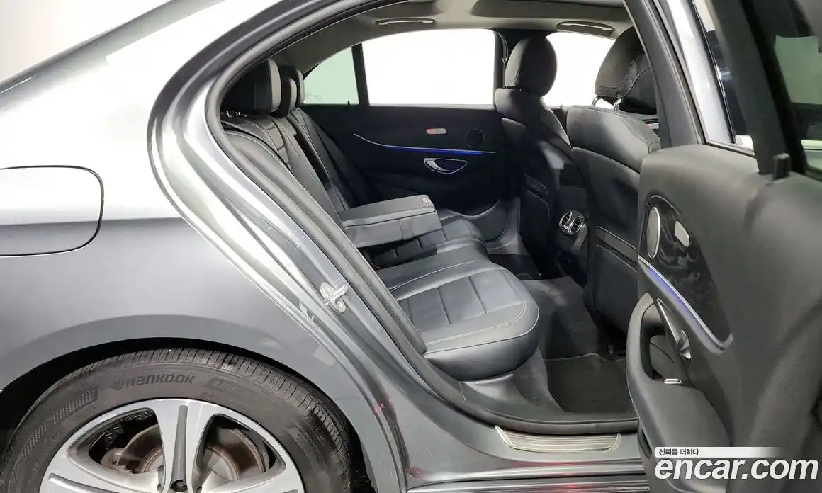 Mercedes-Benz E-Class 2017 2.0 Автомат в Москве № 161907, фото 12